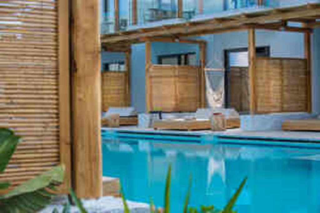 DOUBLE ROOM PLUS SWIM UP