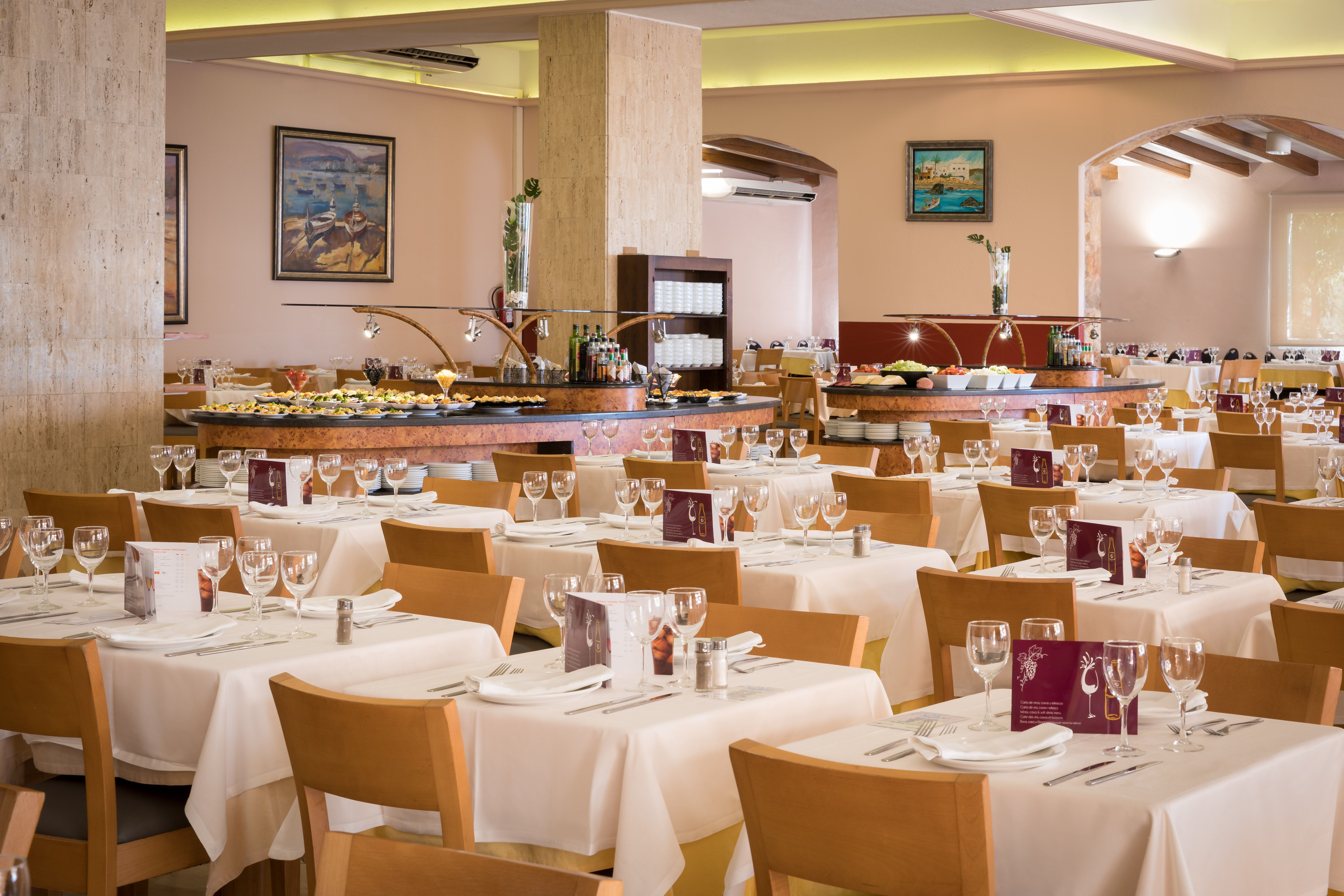 MAIN RESTAURANT