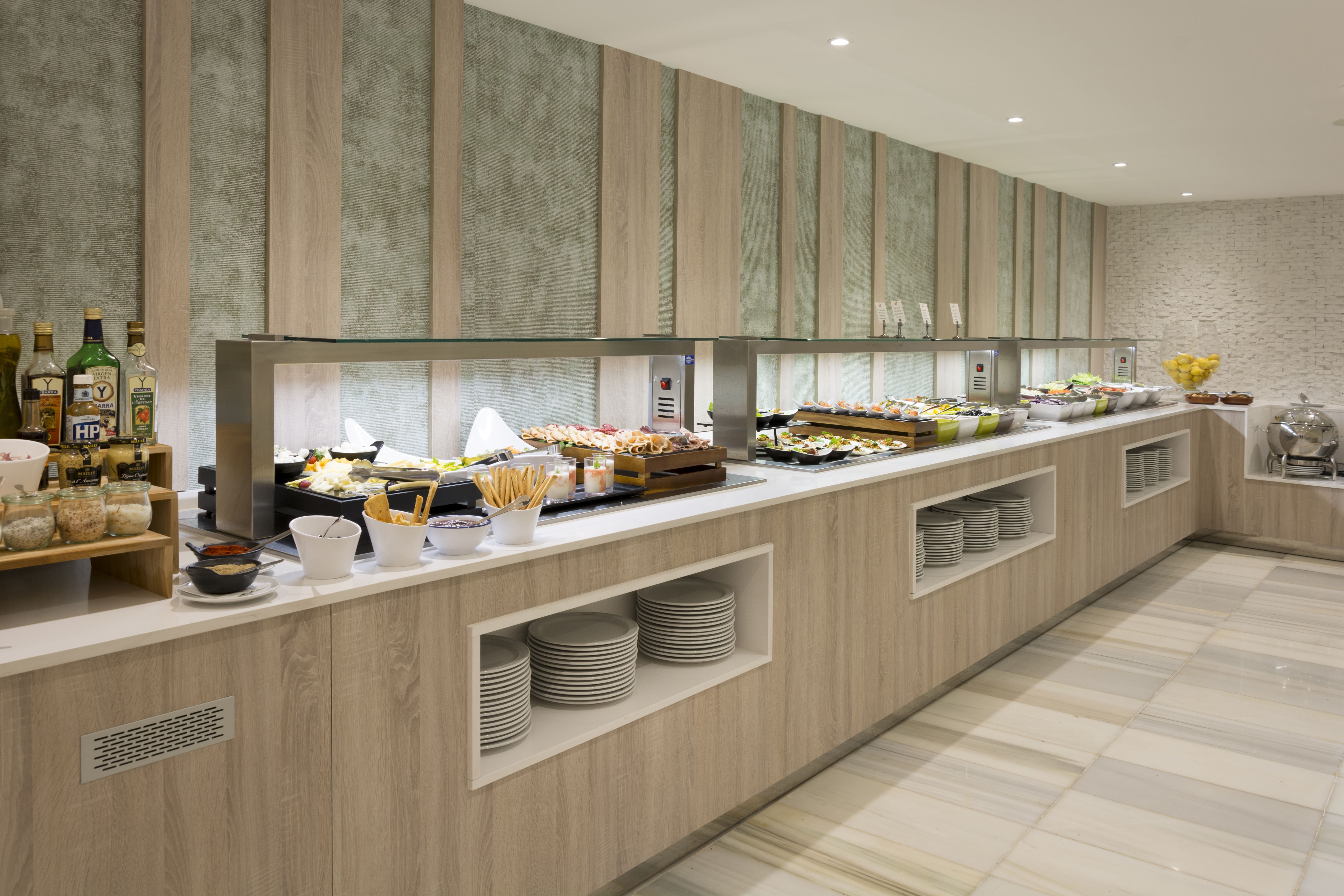 MAIN RESTAURANT
