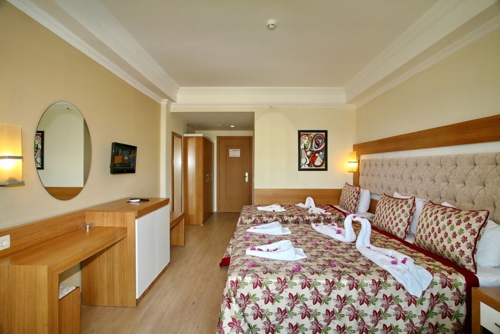 STANDARD ROOM