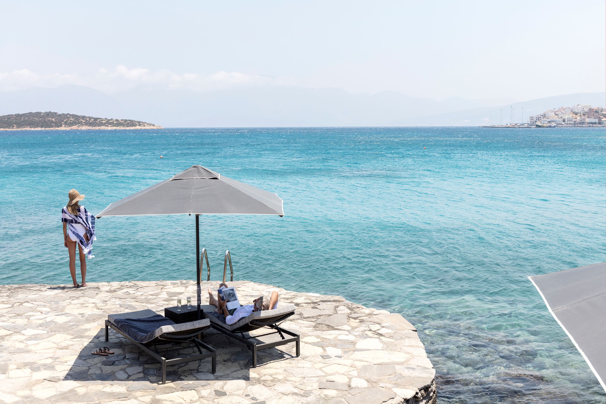 superior bungalow waterfront with reserved sunbeds