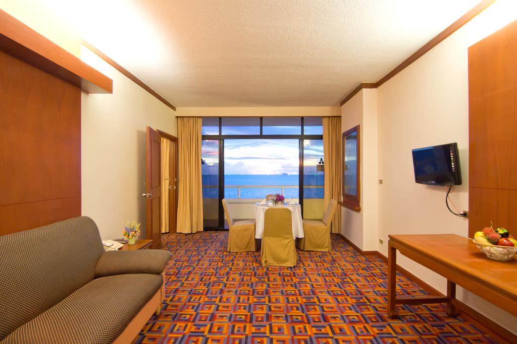 FAMILY SUITE TWO BEDROOMS