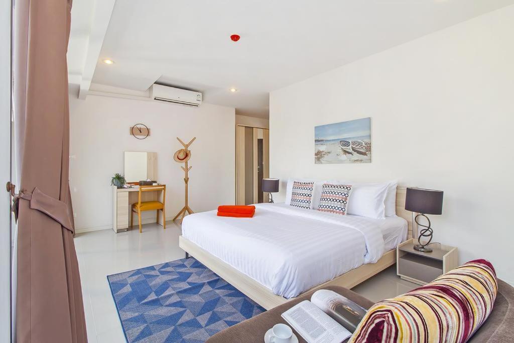 2 Bedrooms Apartment