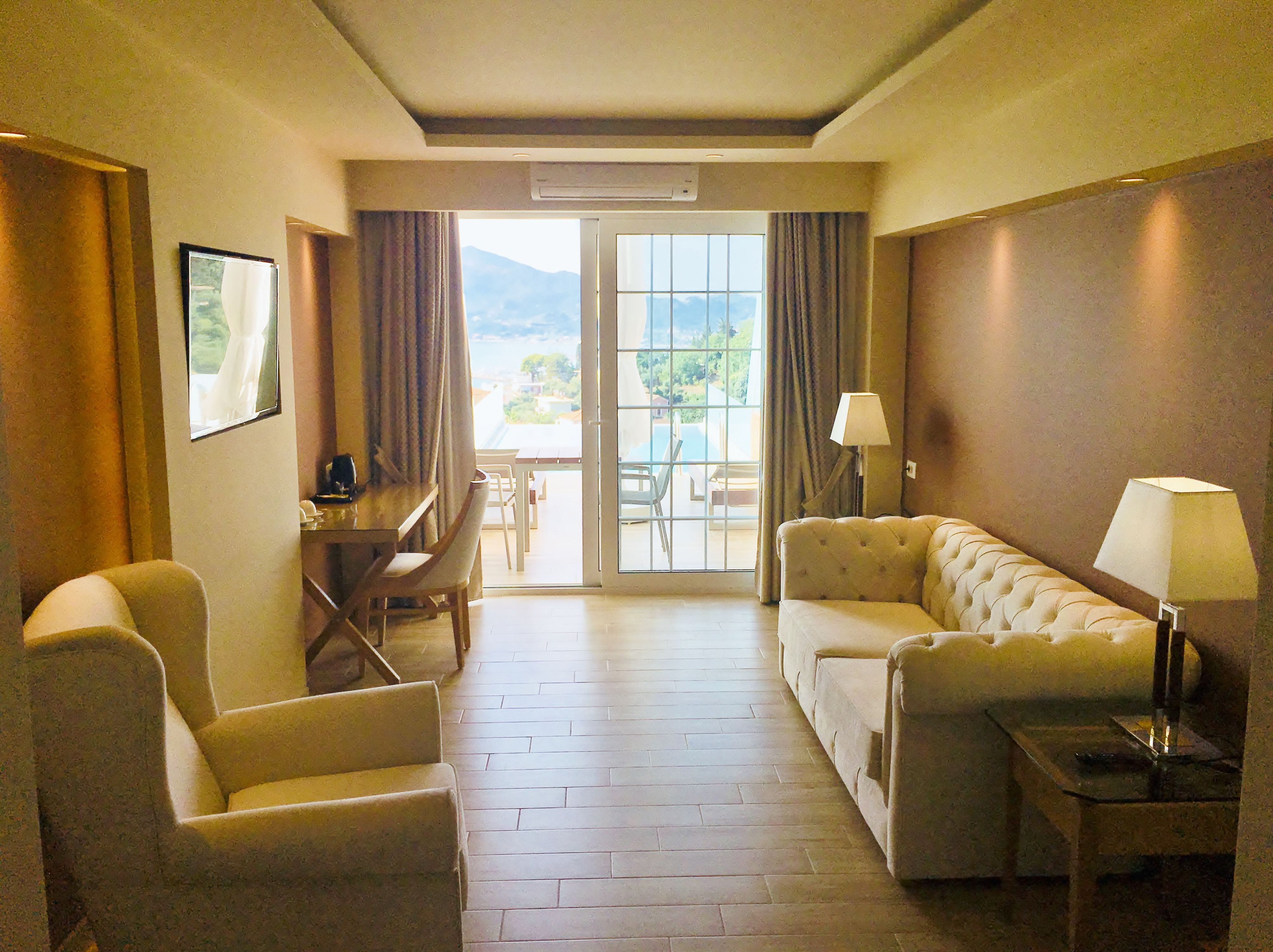 Suite with private pool