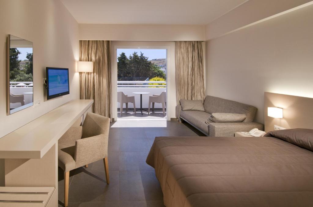 Room Deluxe Balcony or Terrace 