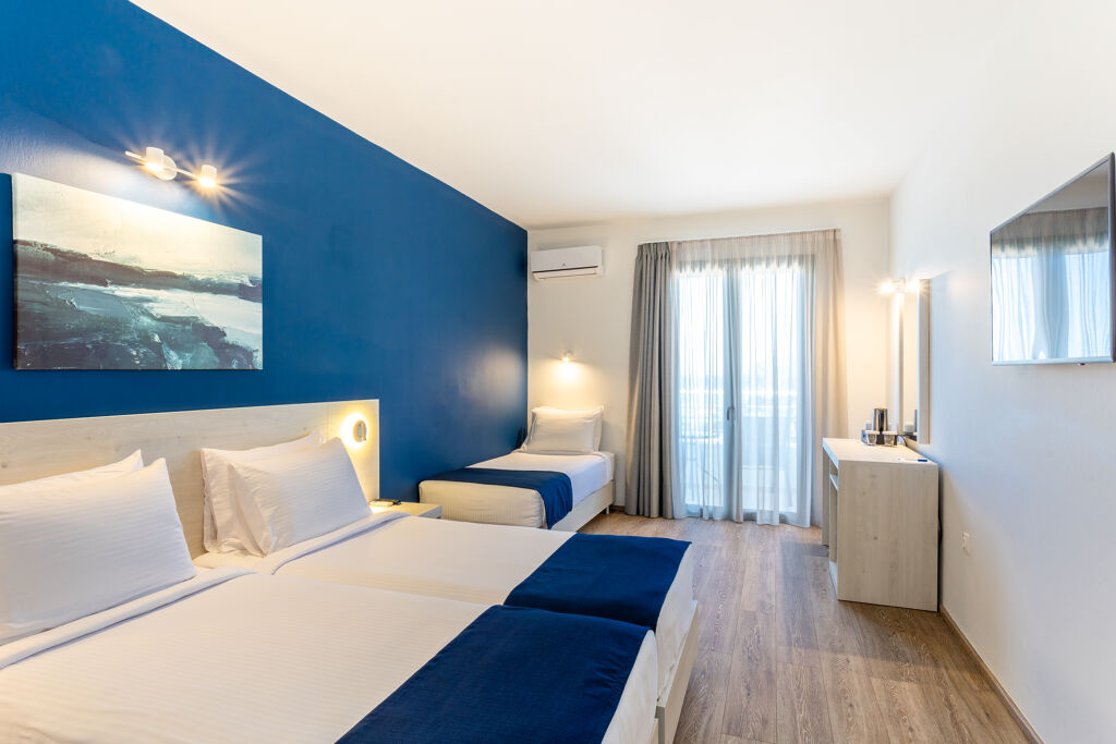 ROOM TRIPLE SEA VIEW