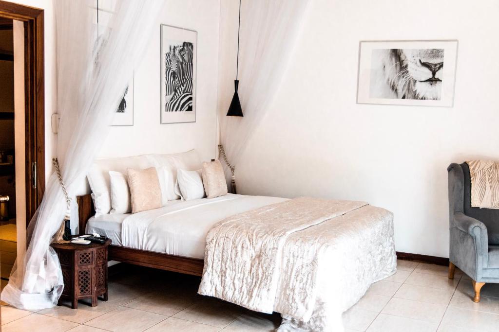 Cinnamon Quadruple Room