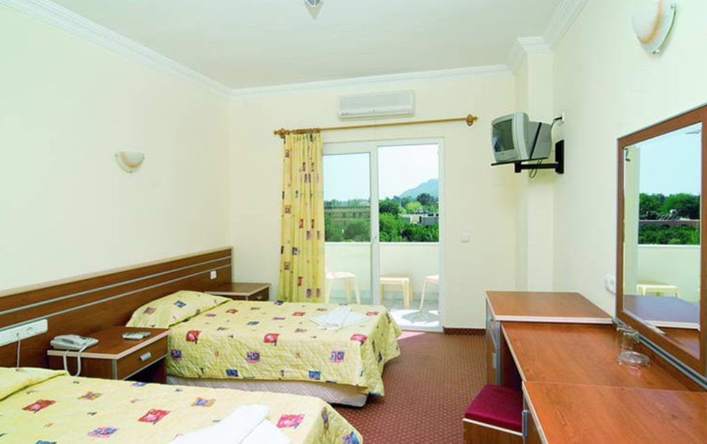 STANDARD ROOM