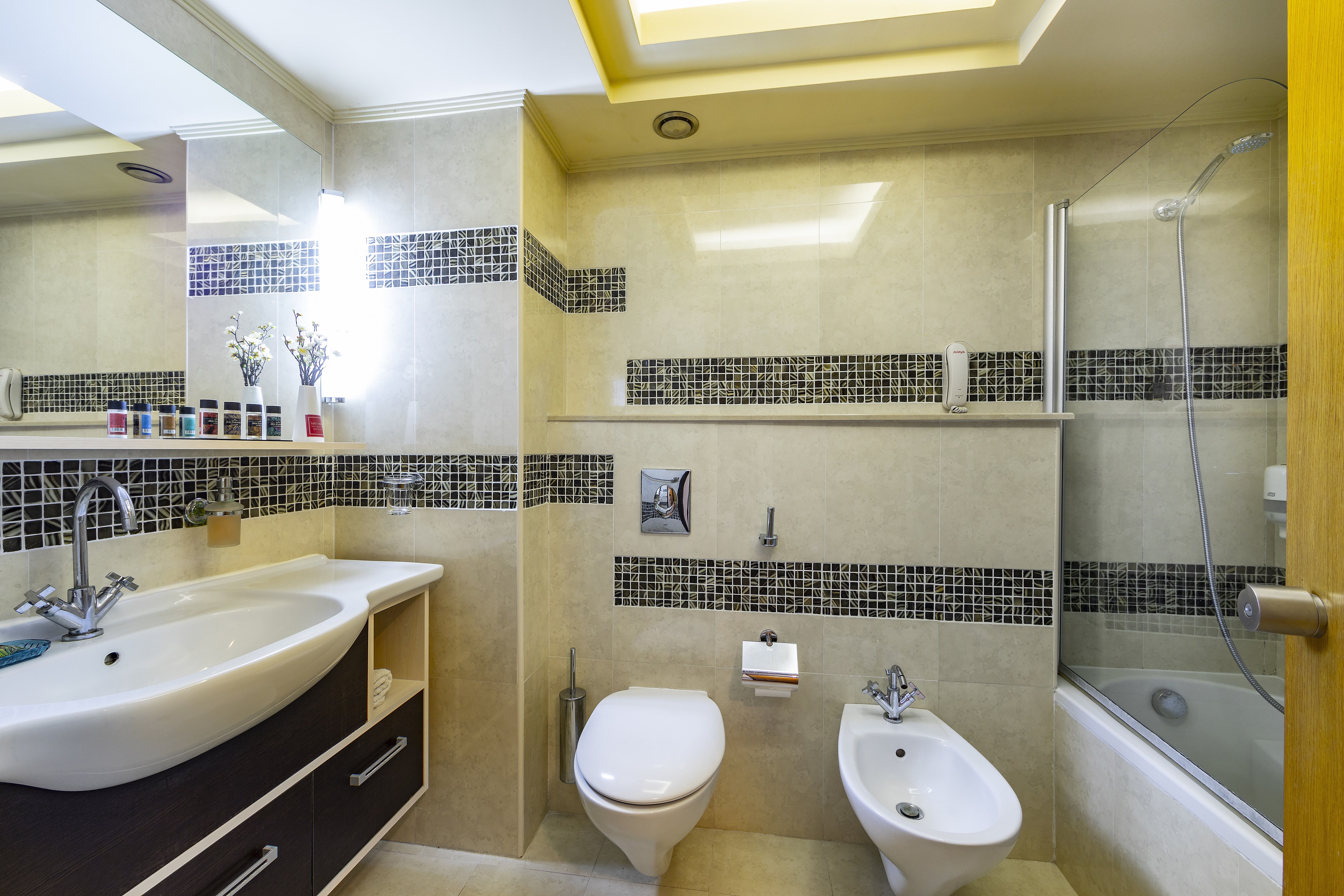 DBL Standard Room Garden View with Balcony or Terrace