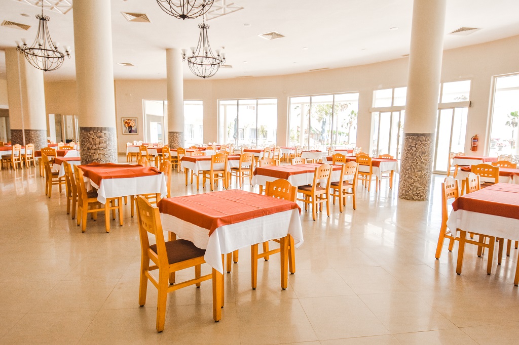 Main Restaurant Le Phoenix