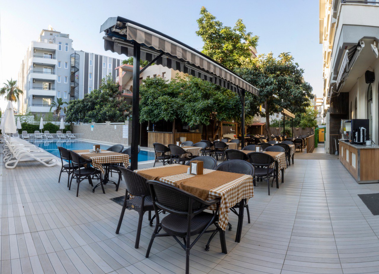 KANDELOR RESTAURANT