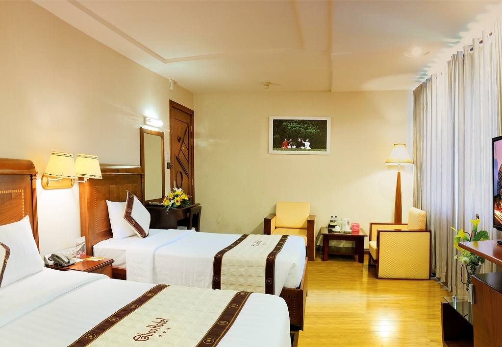 GRAND DELUXE ROOM