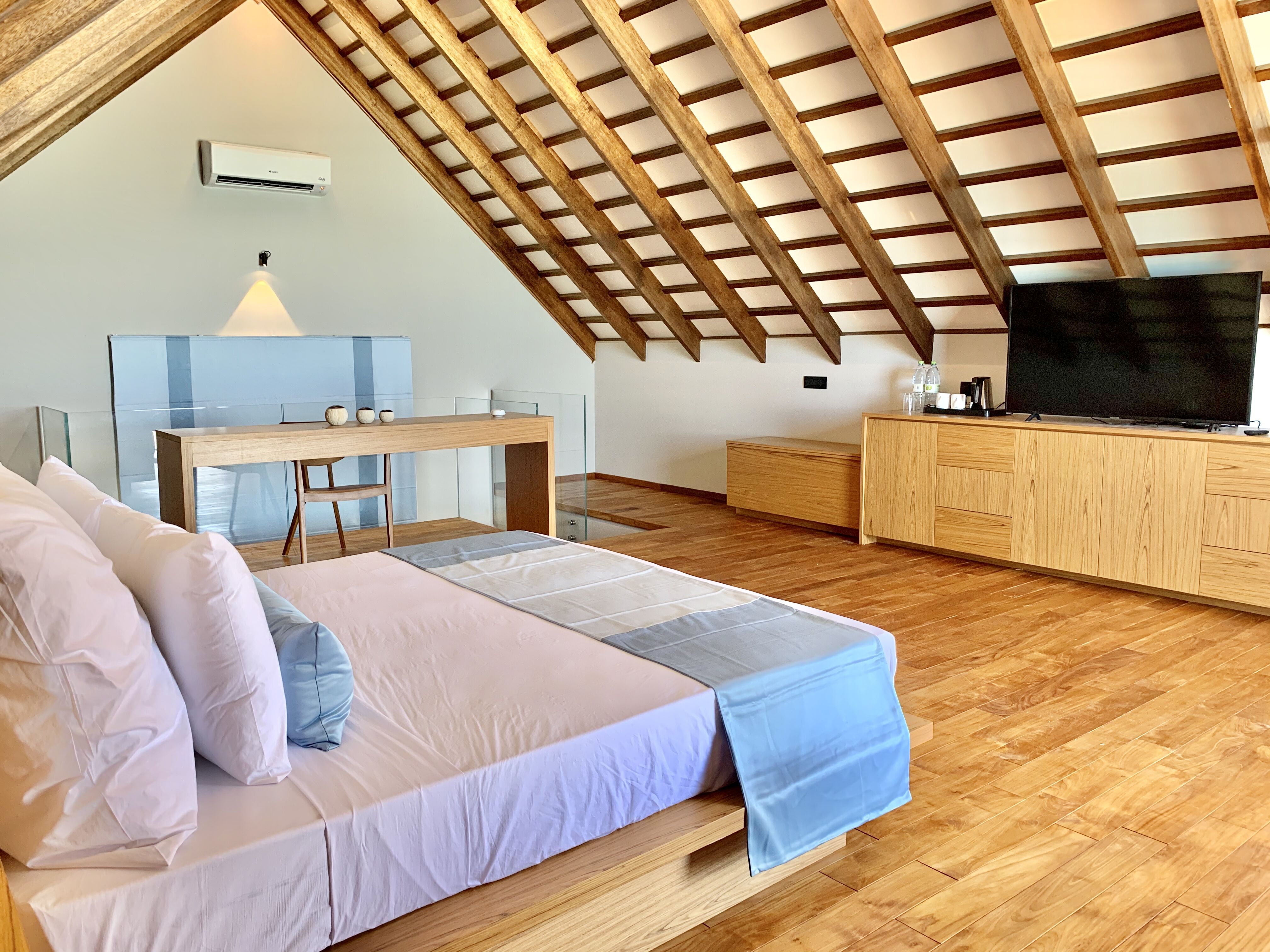 Superior Beach Loft
