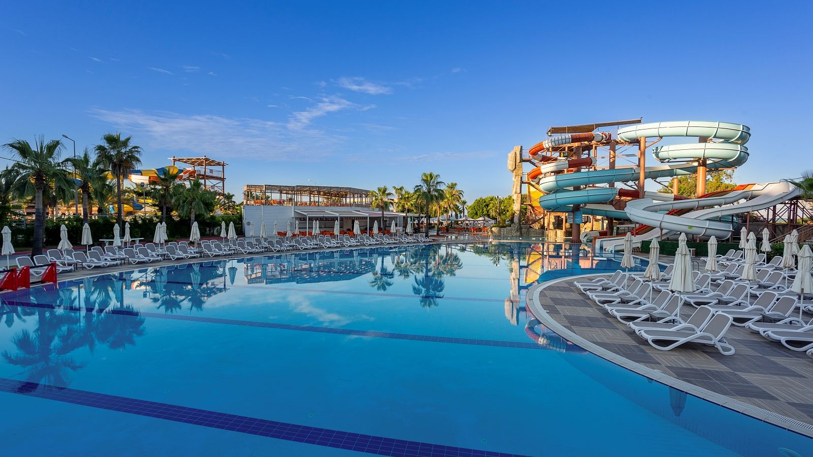 Piscina deschisă