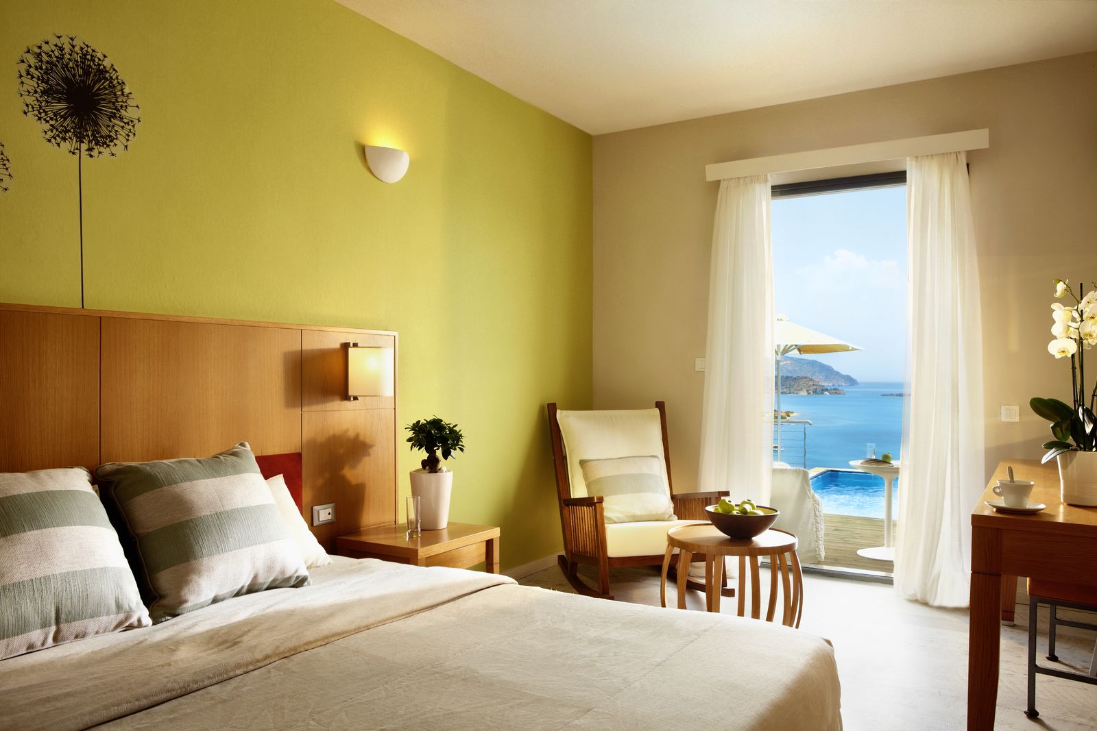 Bungalow Sharing Pool Sea View