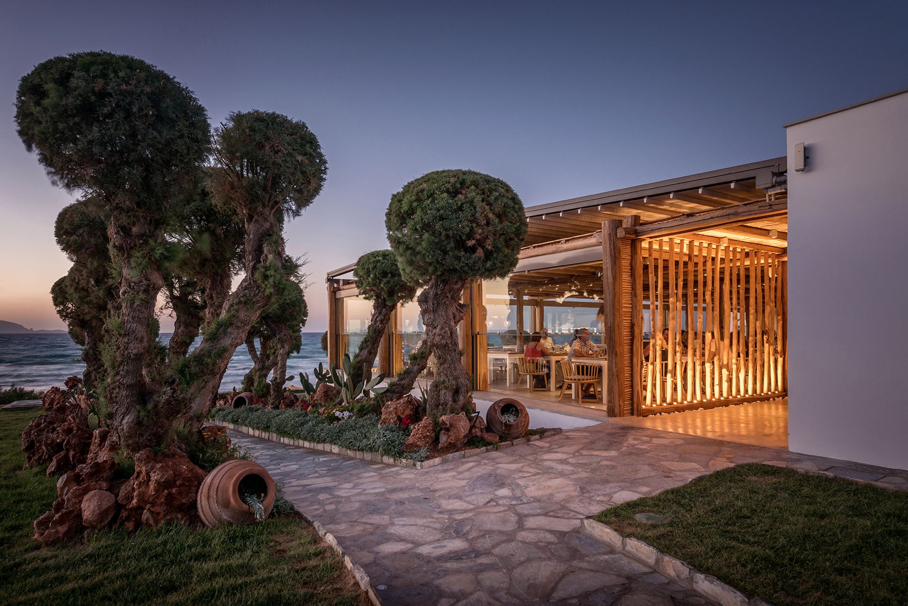 TAVERNA