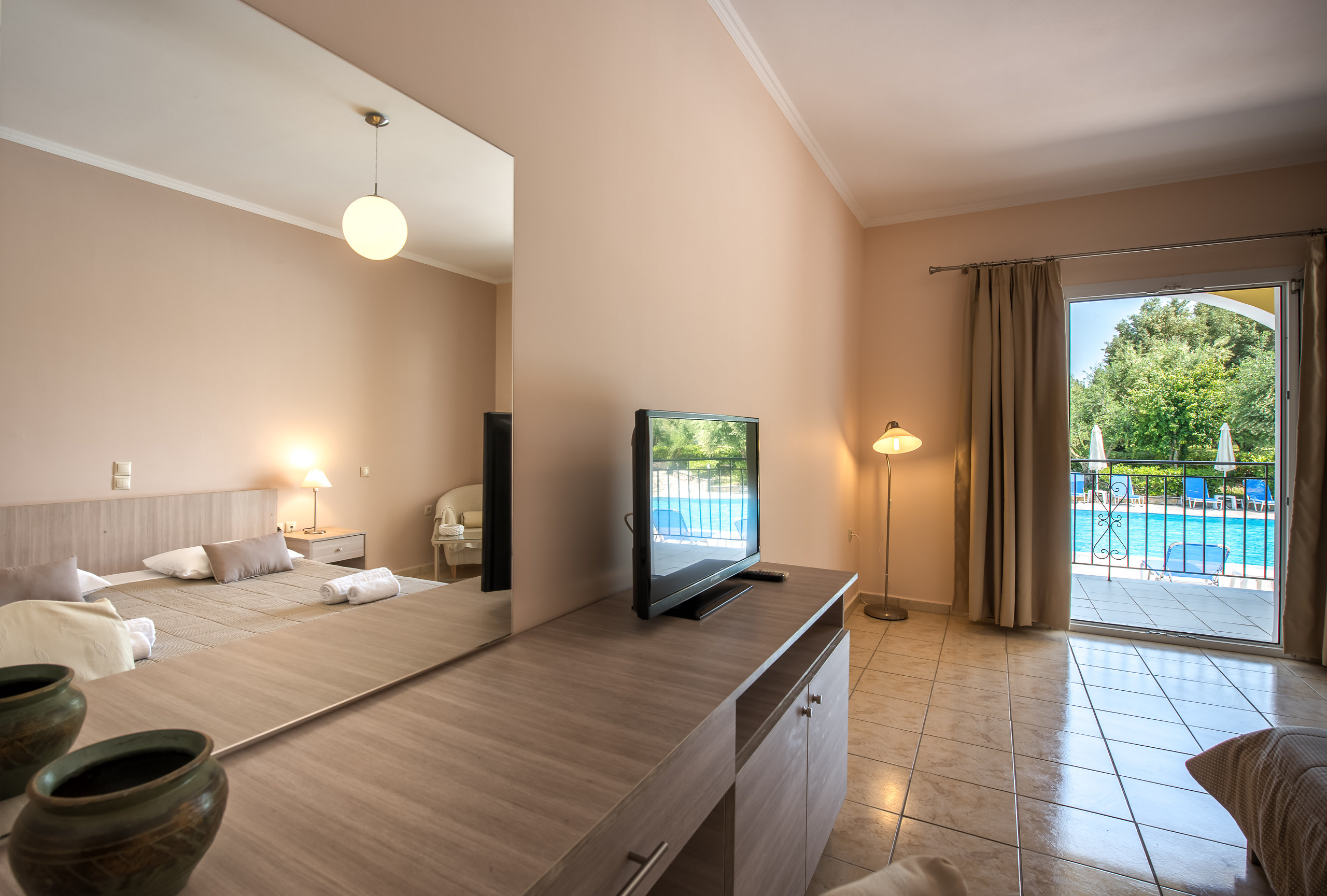 DOUBLE ROOM POOL VIEW
