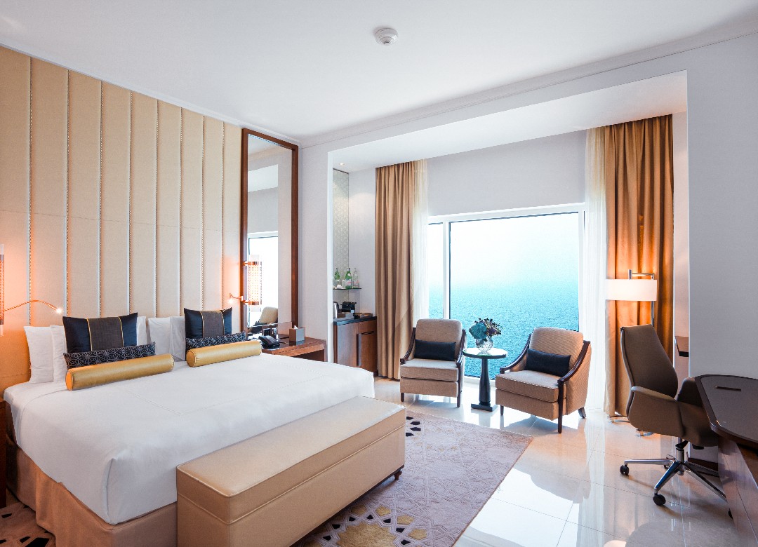 PREMIUM ROOM SEA VIEW KING / TWIN