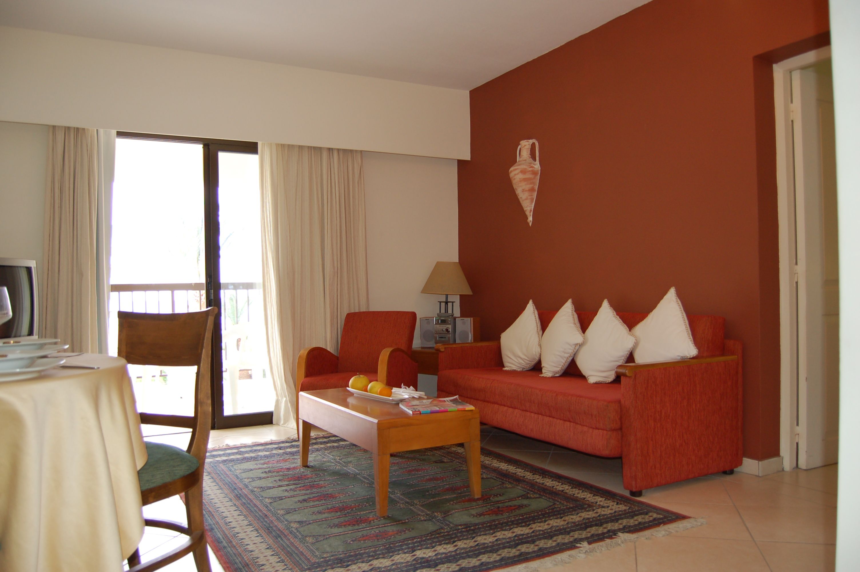 ONE BEDROOM APARTMENT
