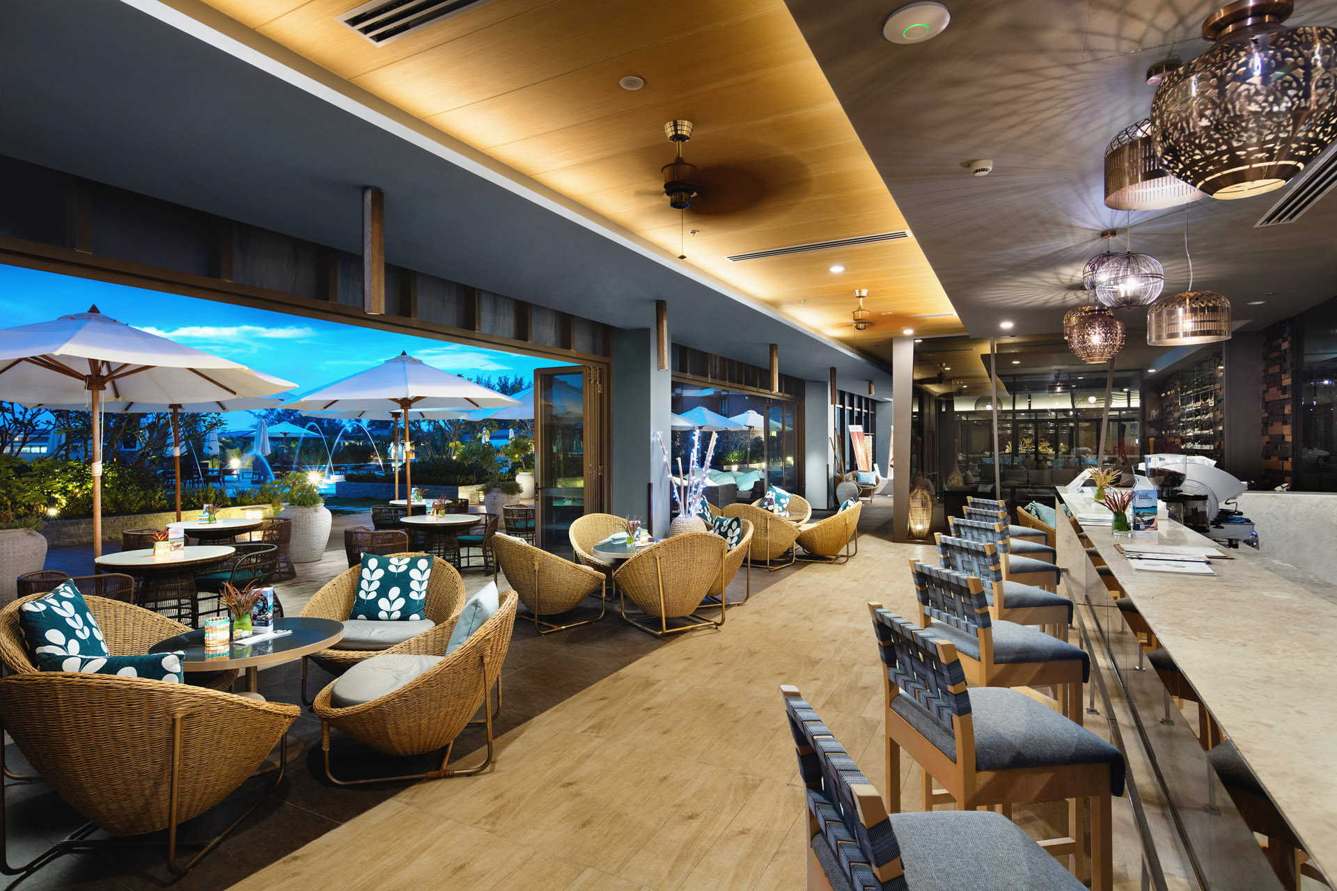 Lounge Bar