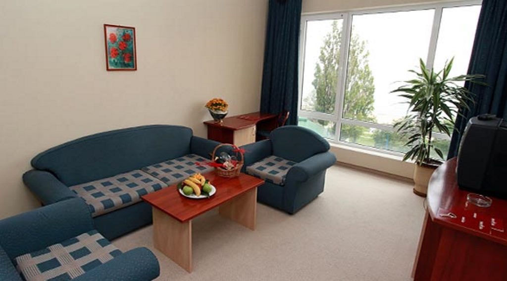 Double Standard Apartment 