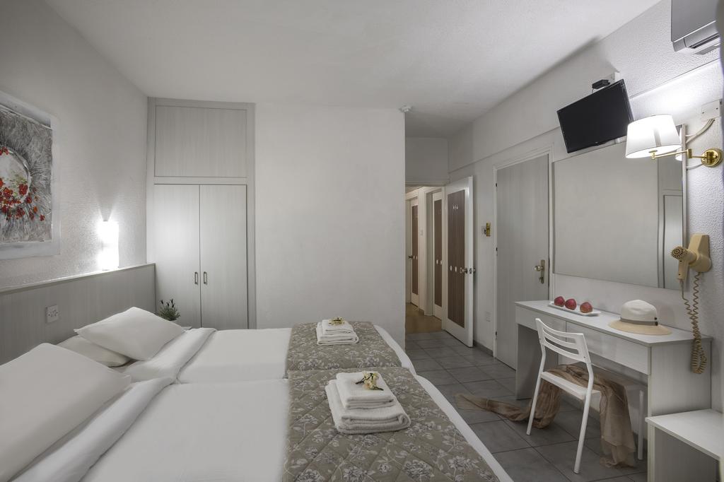 Triple Standard Room (Balcony) 