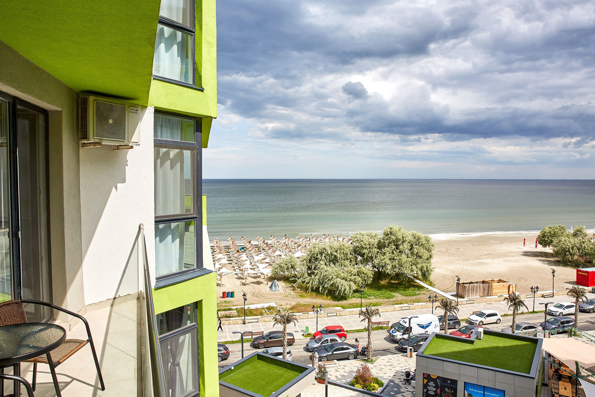 Hampton by Alezzi