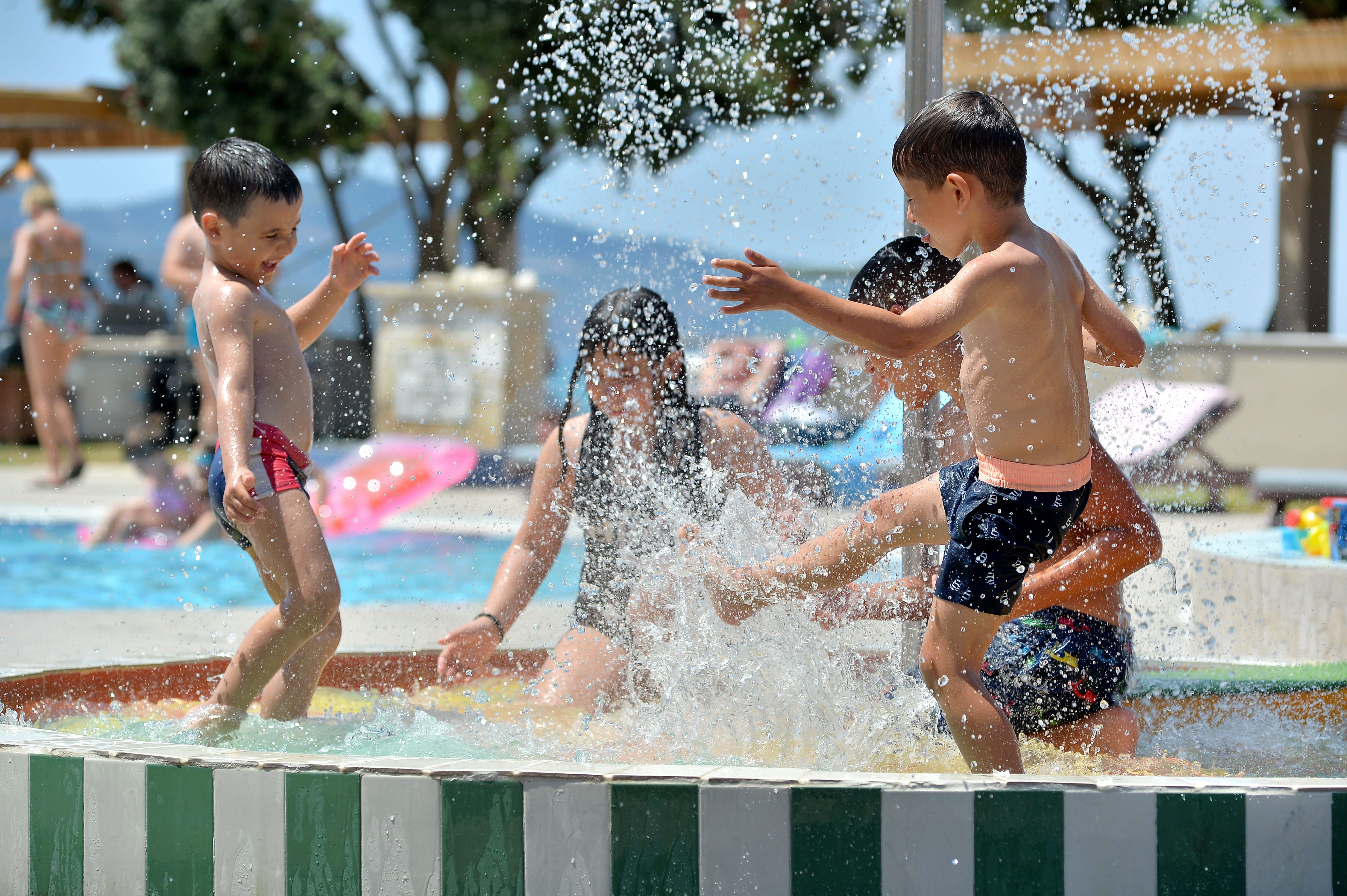 Piscina exterioara pentru copii