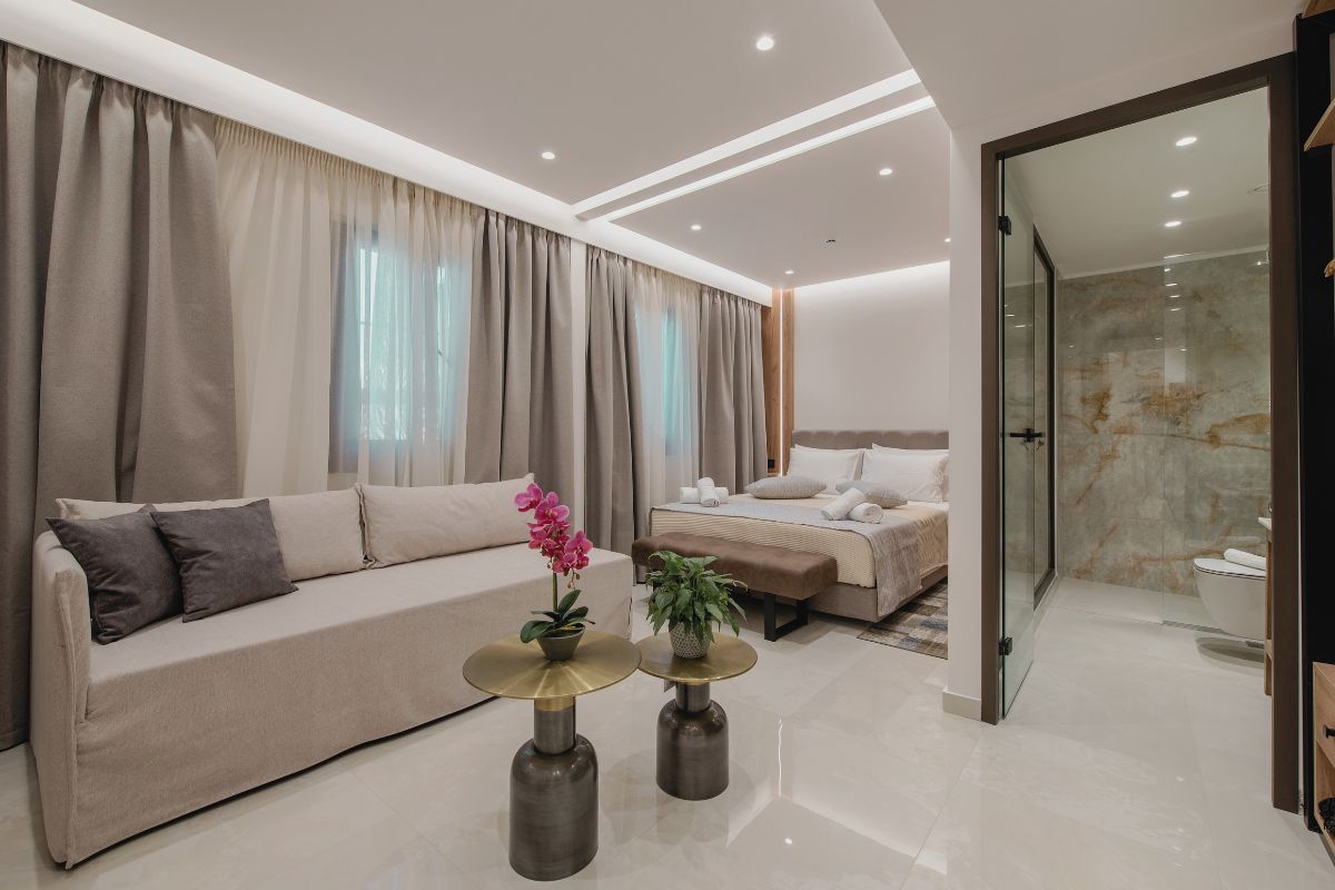 SUITE SUPERIOR WITH BALCONY OR WINDOW