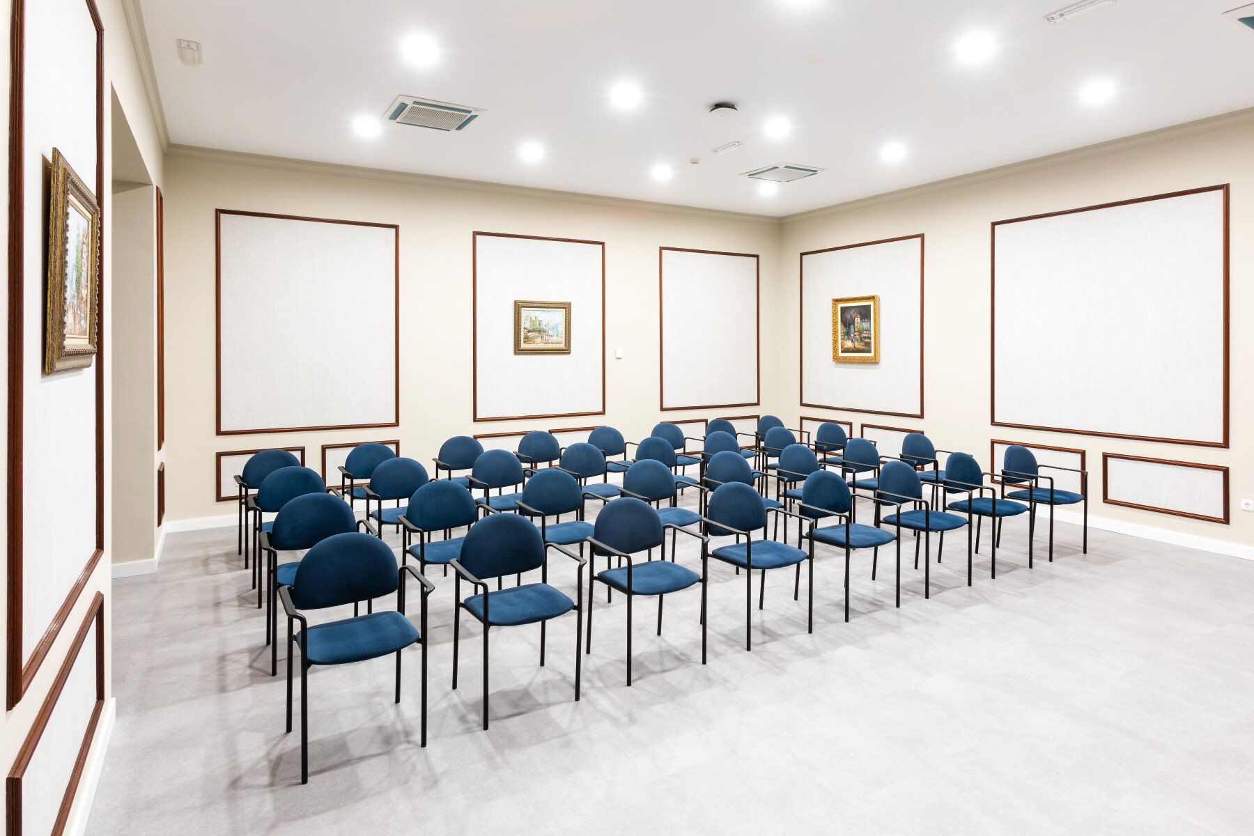 MICE (servicii de organizare de întâlniri, conferințe, alte evenimente)