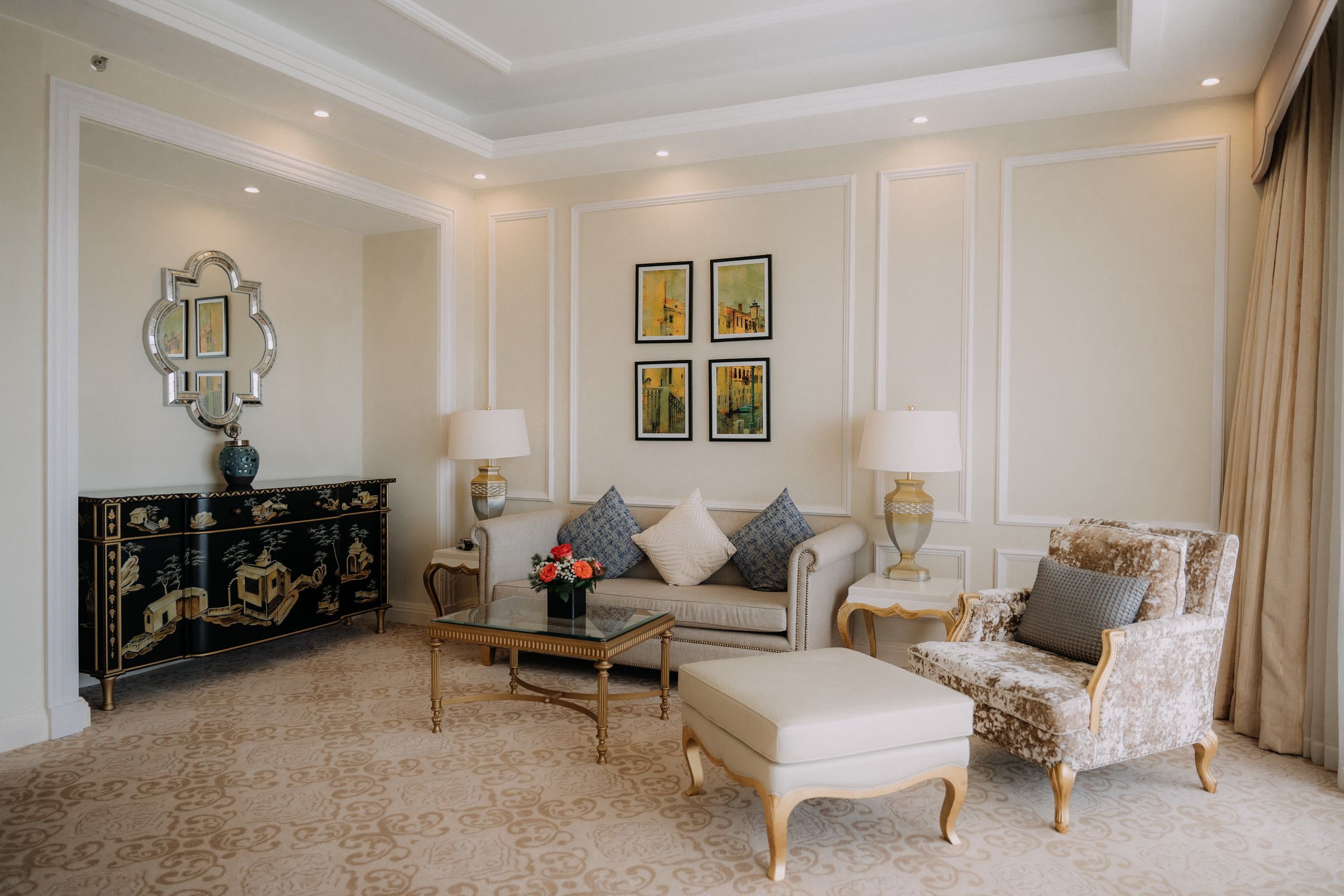 DELUXE SUITE OCEAN VIEW WITH BALCONY