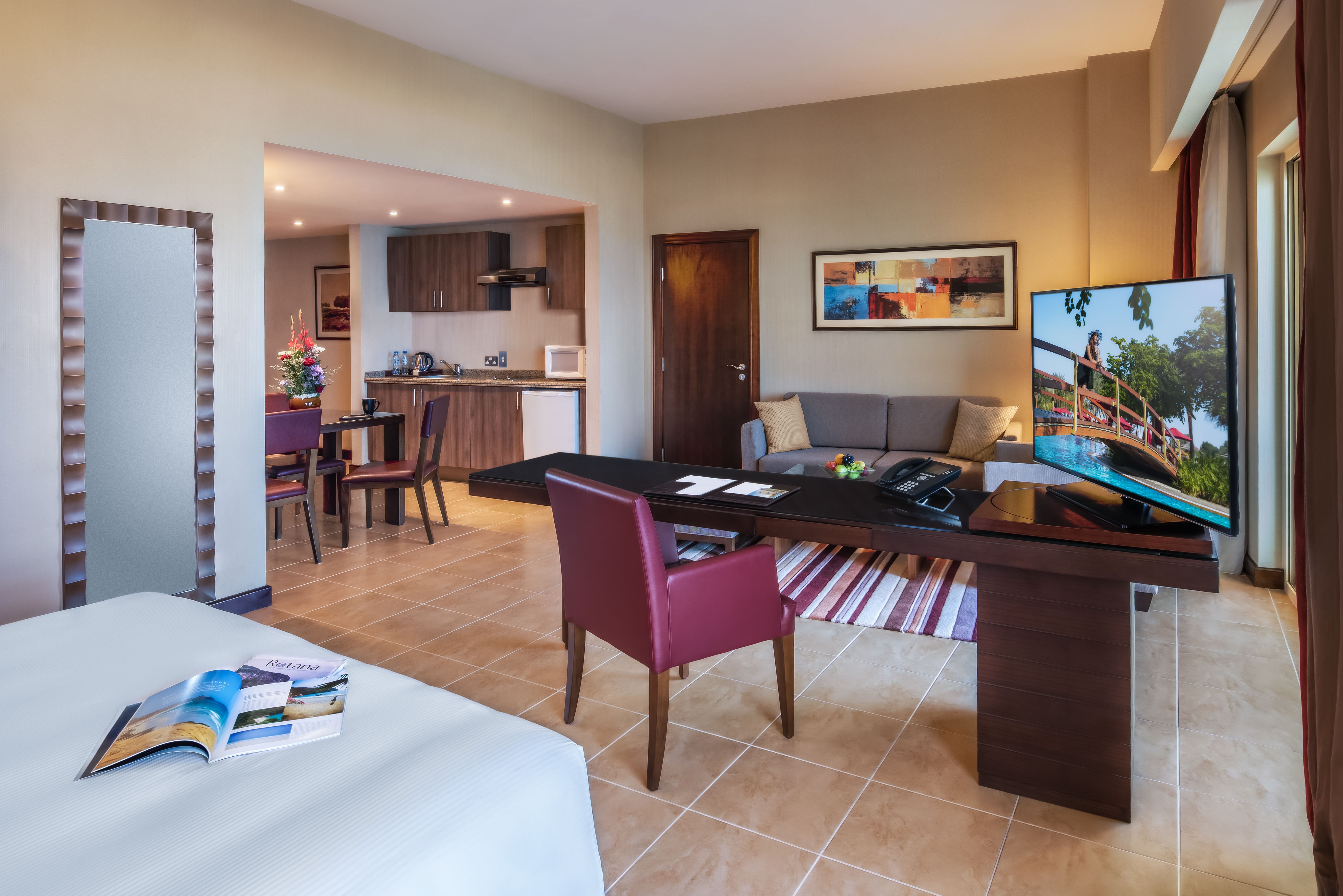 SEA VIEW STUDIO WITH KITCHENETTE AND BALCONY