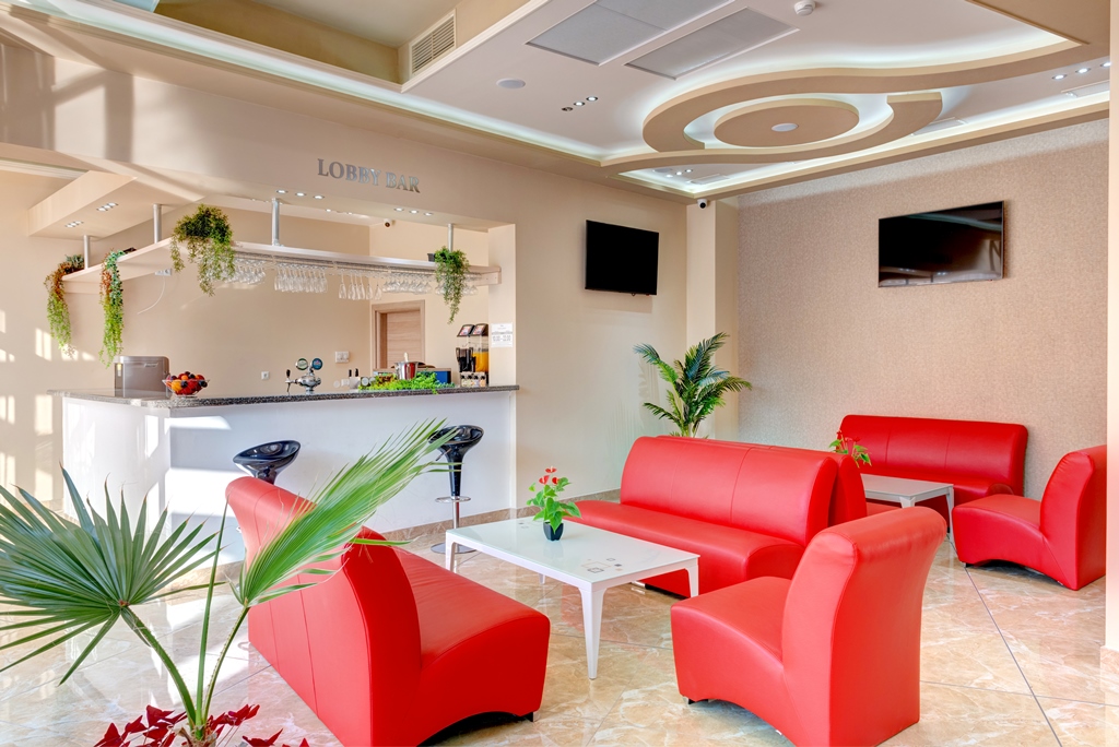 Pool Bar/Lobby Bar