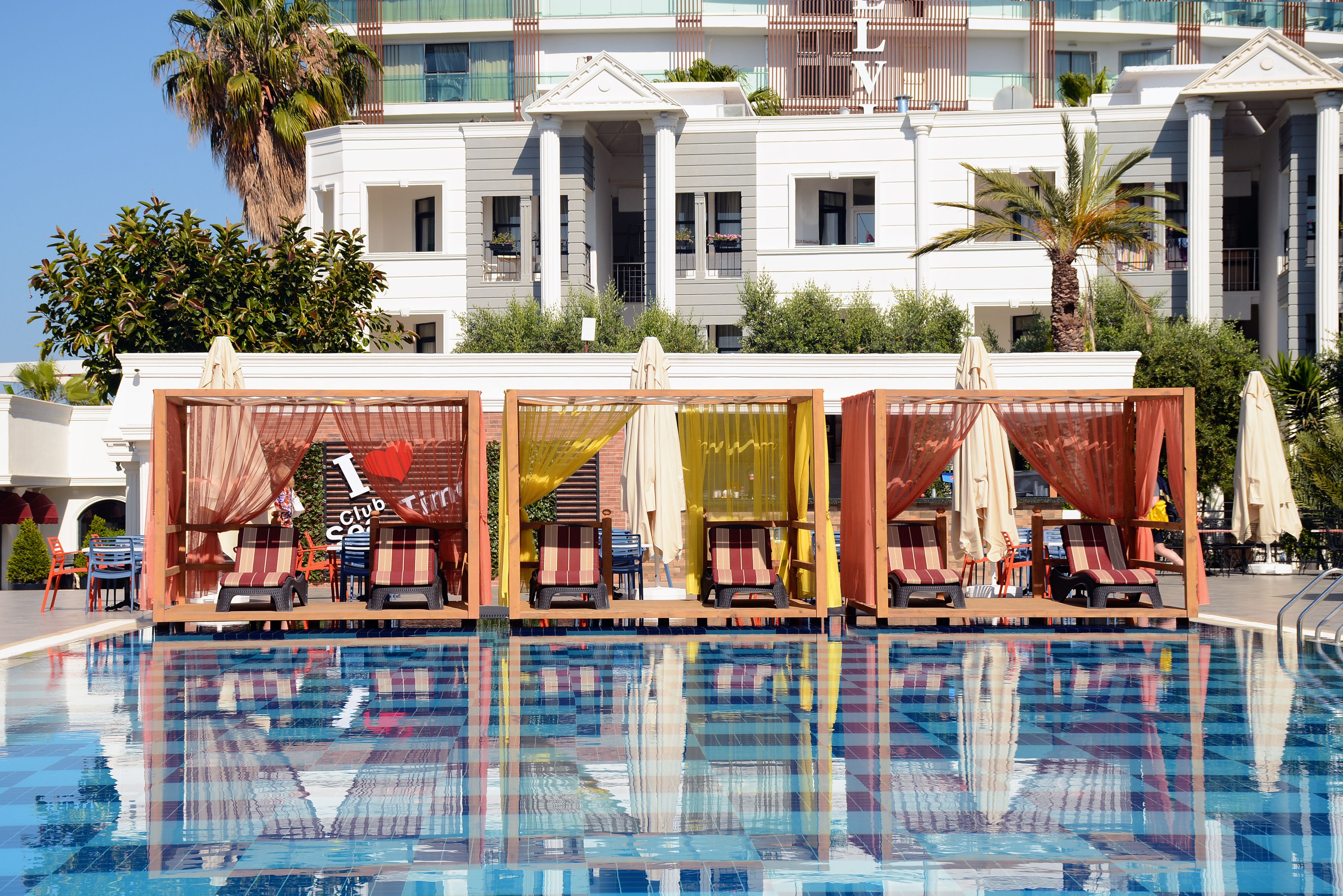 Piscina deschisă
