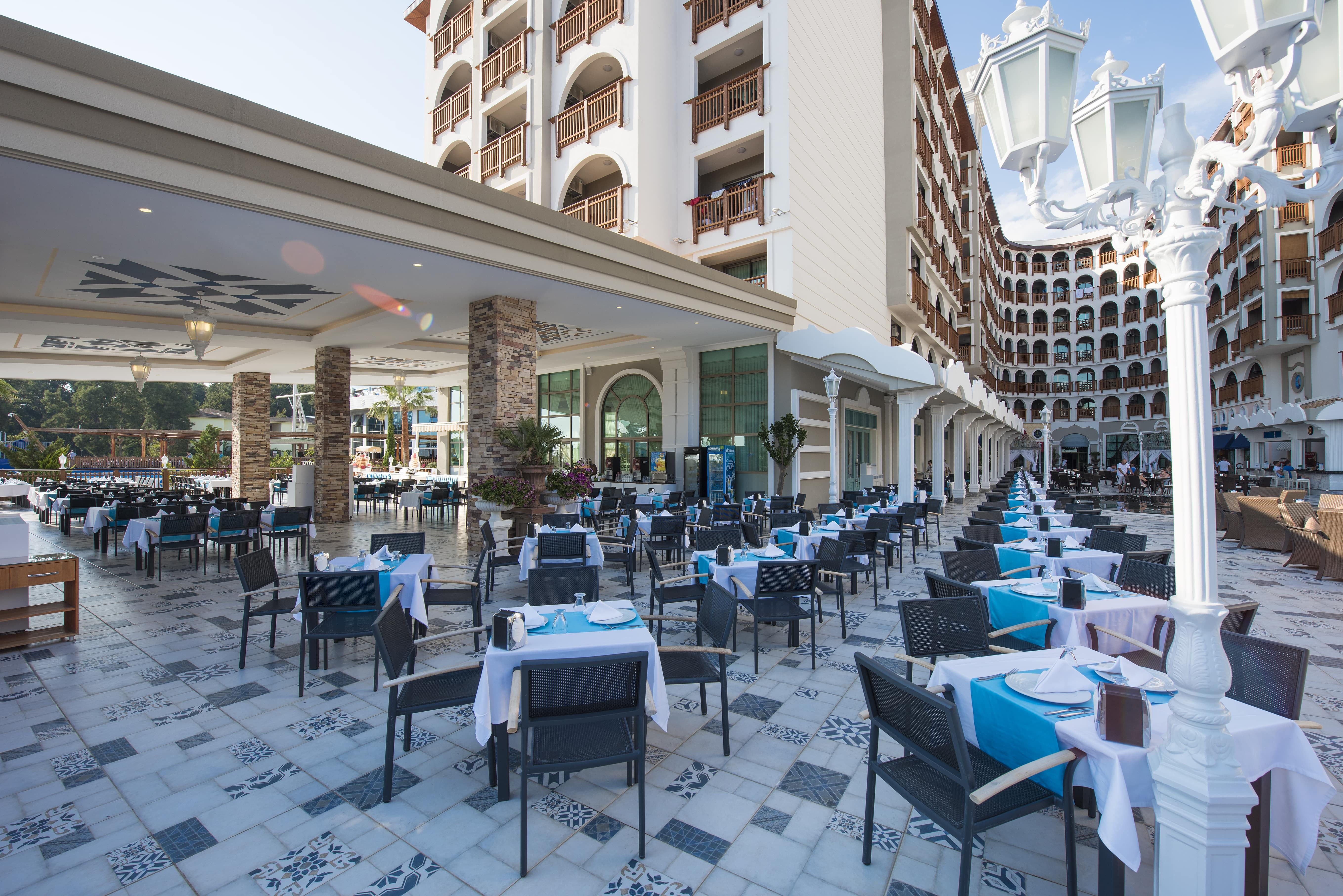 MAIN RESTAURANT