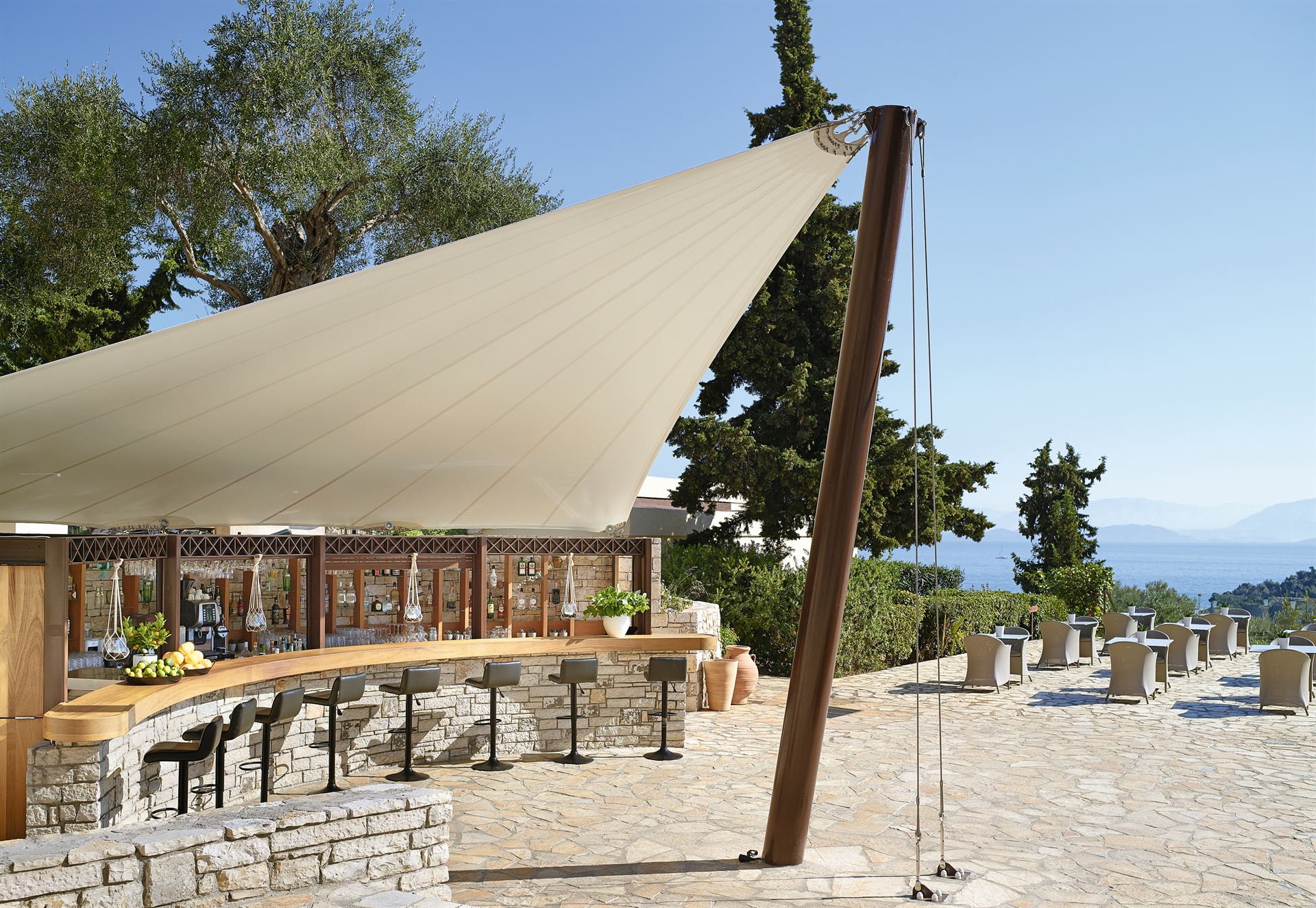 POOL BAR 