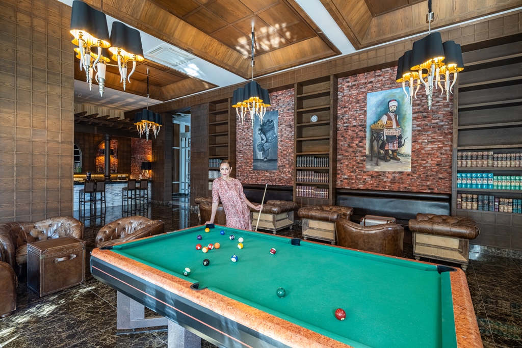 LOBBY LOUNGE BAR
