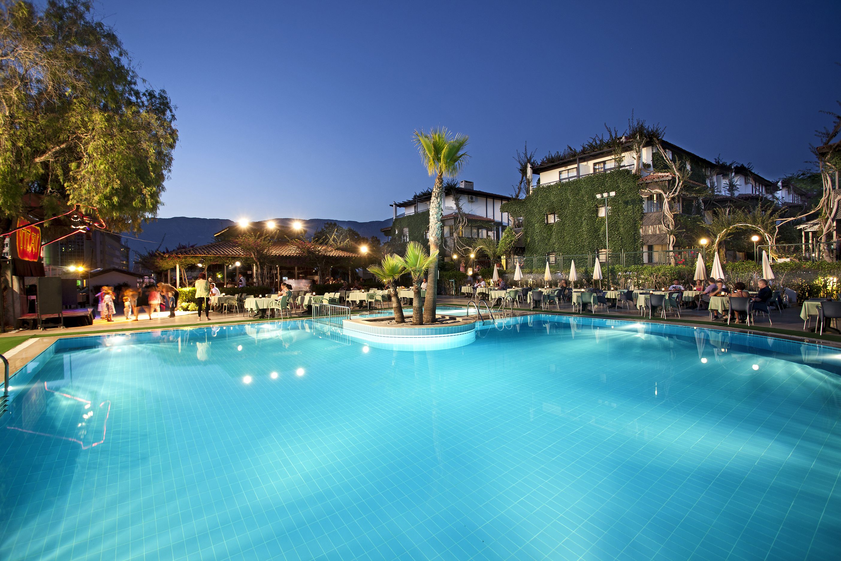 Piscina deschisă