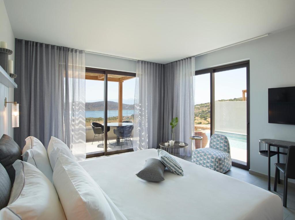 Executive Room with Private Pool Sea View