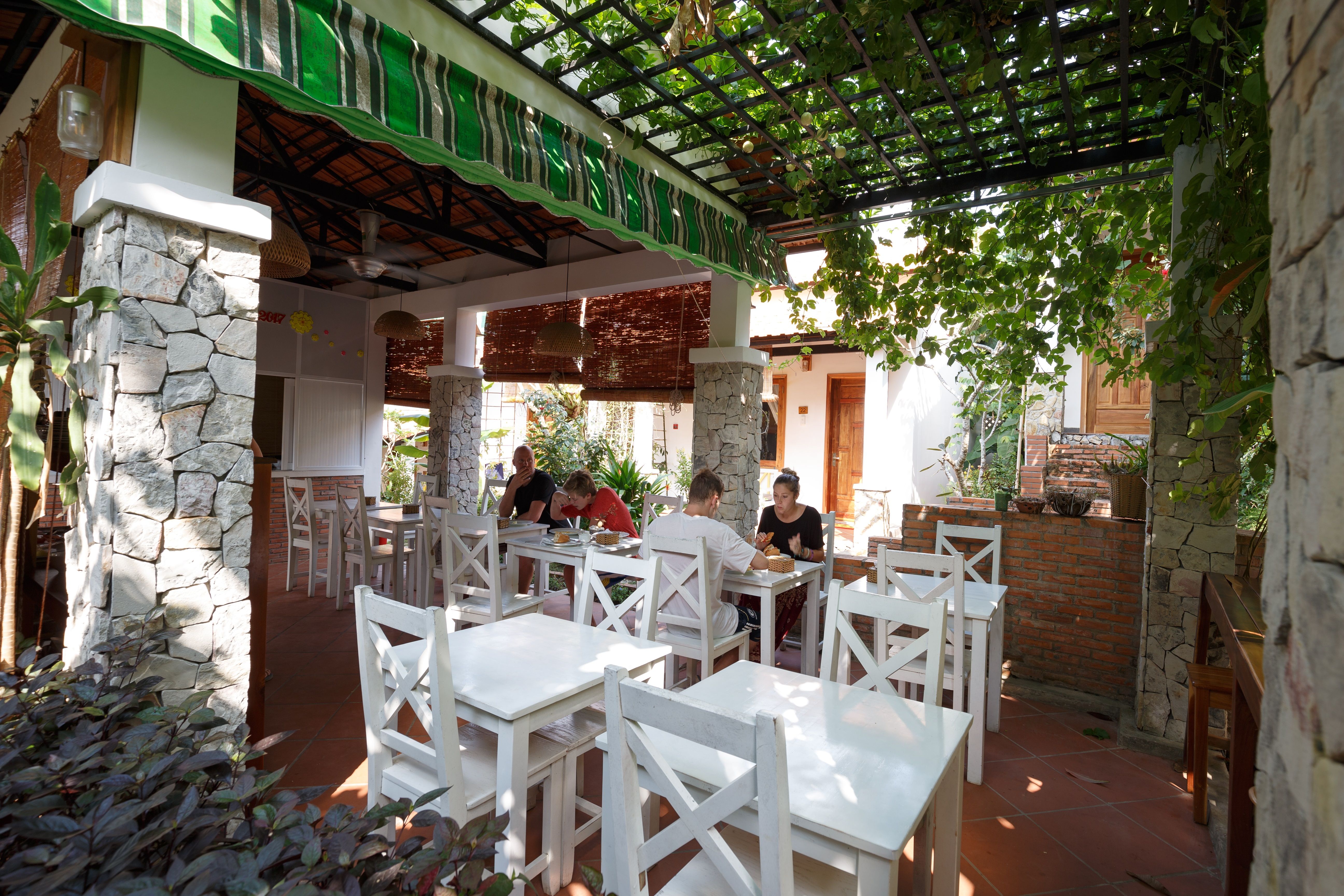 miana resort restaurant