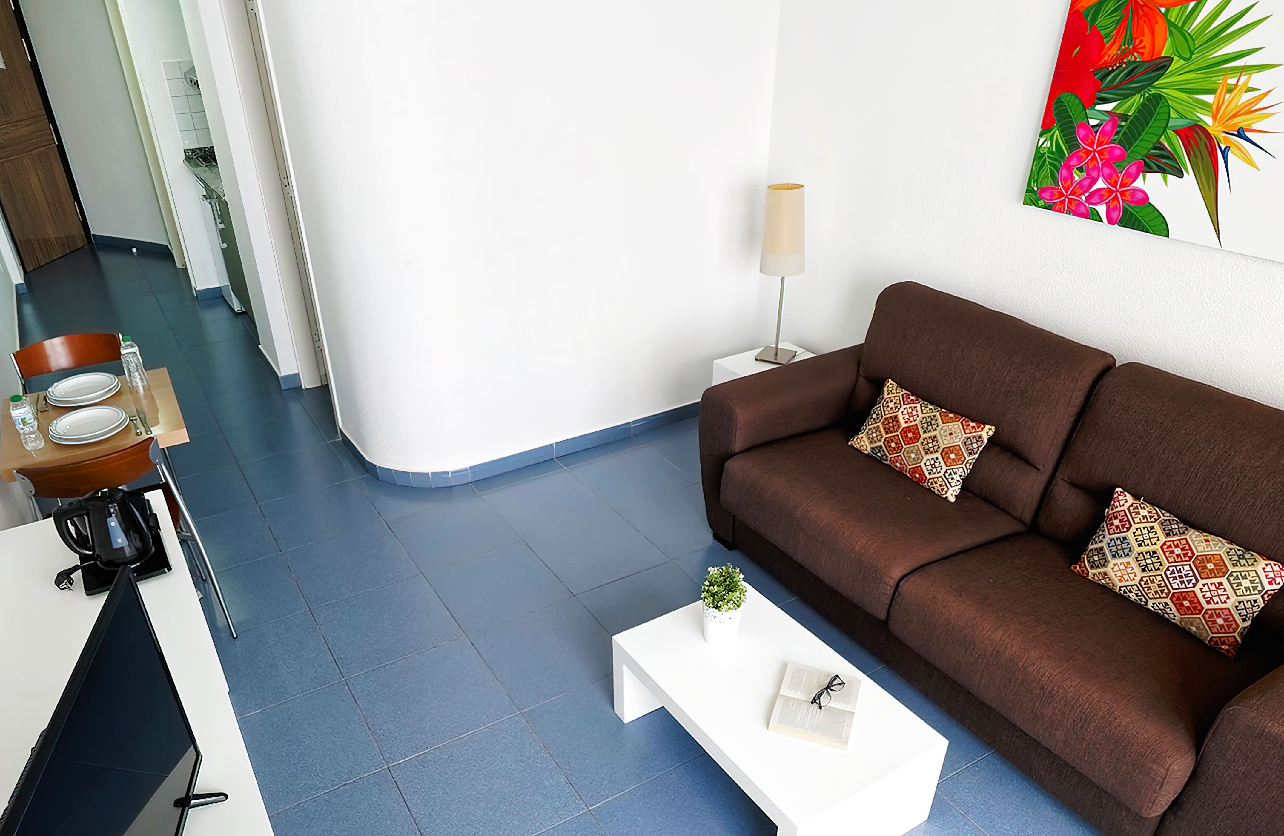 APARTMENT ONE BEDROOM BALCONY OR TERRACE