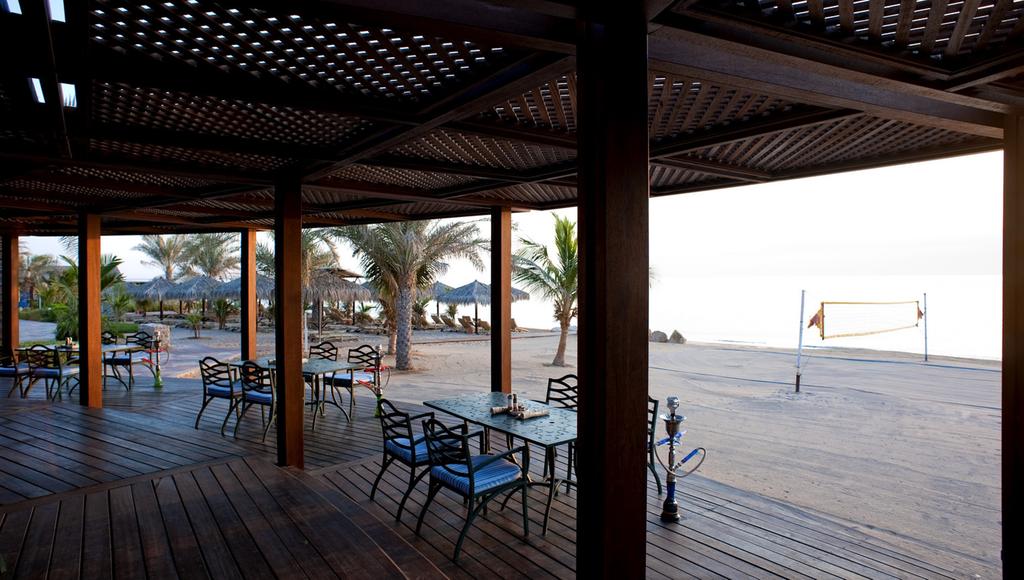 Baywatch Pool, Beach Bar