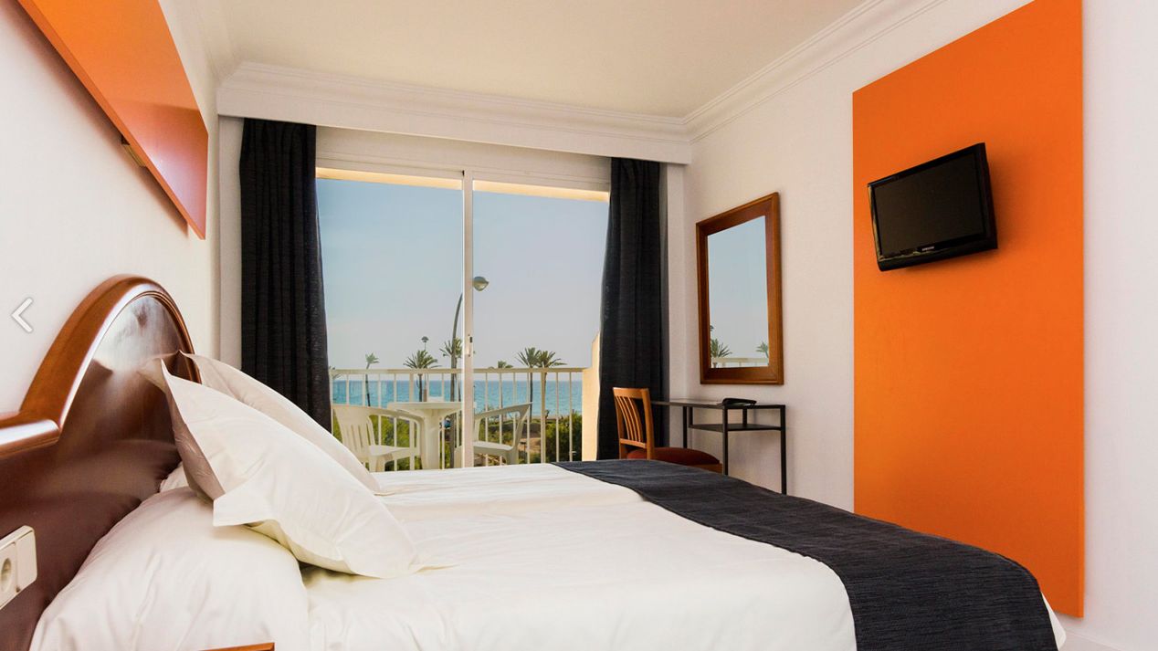 DOBLE STANDARD ROOM BALCONY OR TERRACE