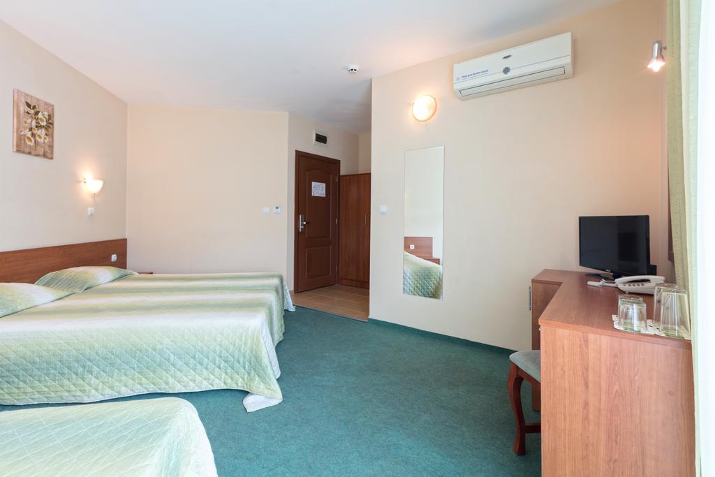 Triple Standard Room 