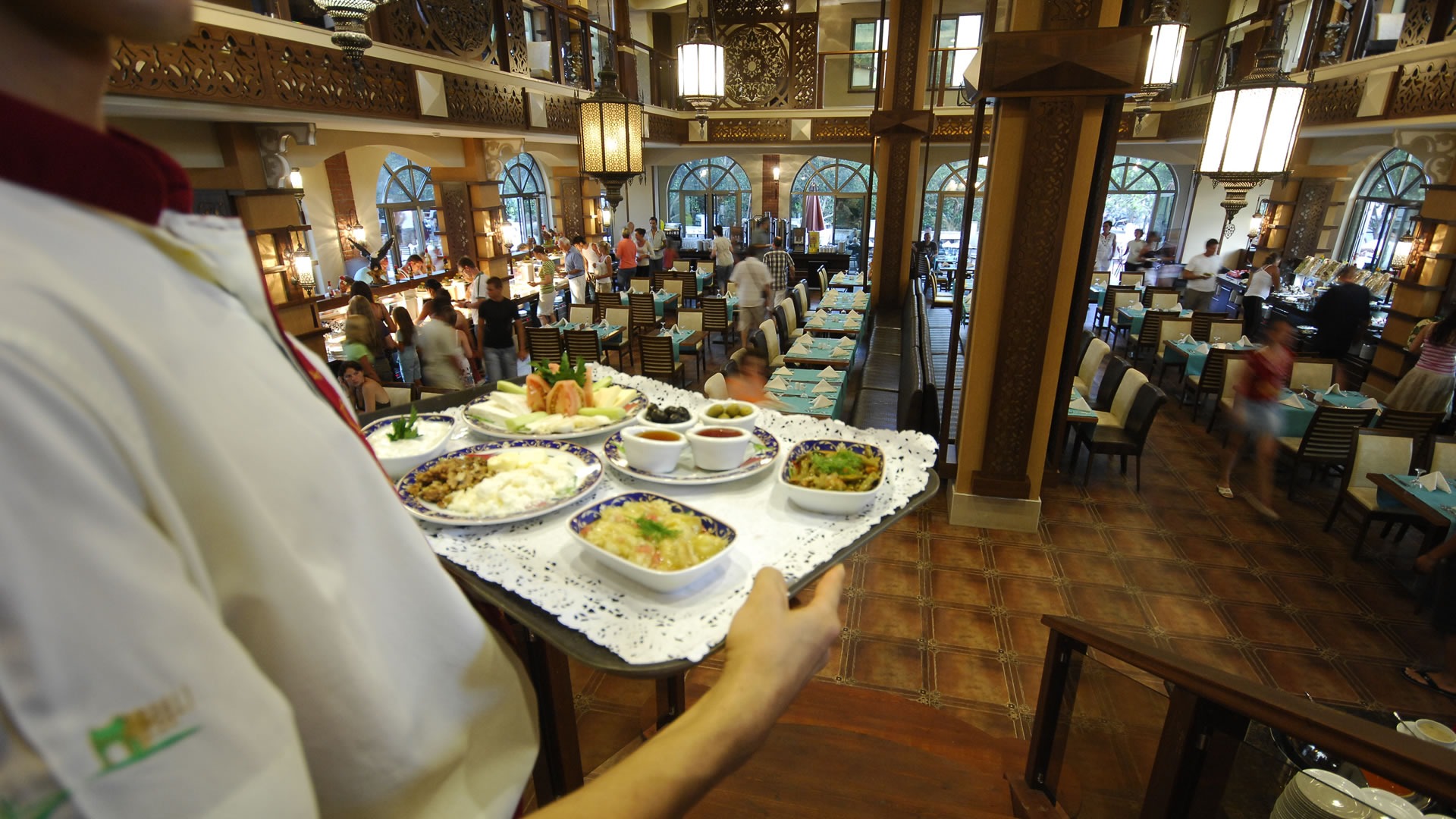MAIN RESTAURANT