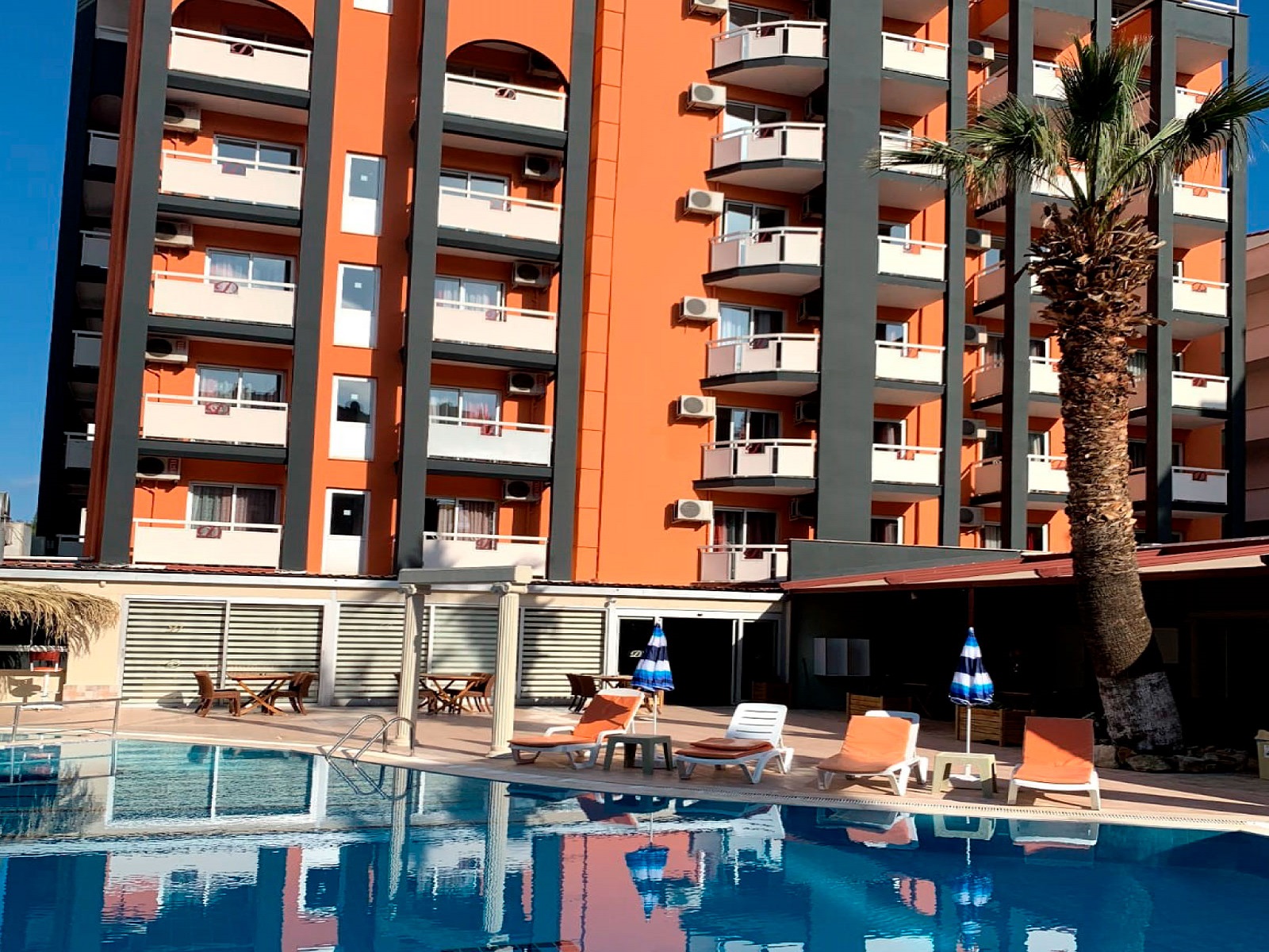 Piscina deschisă