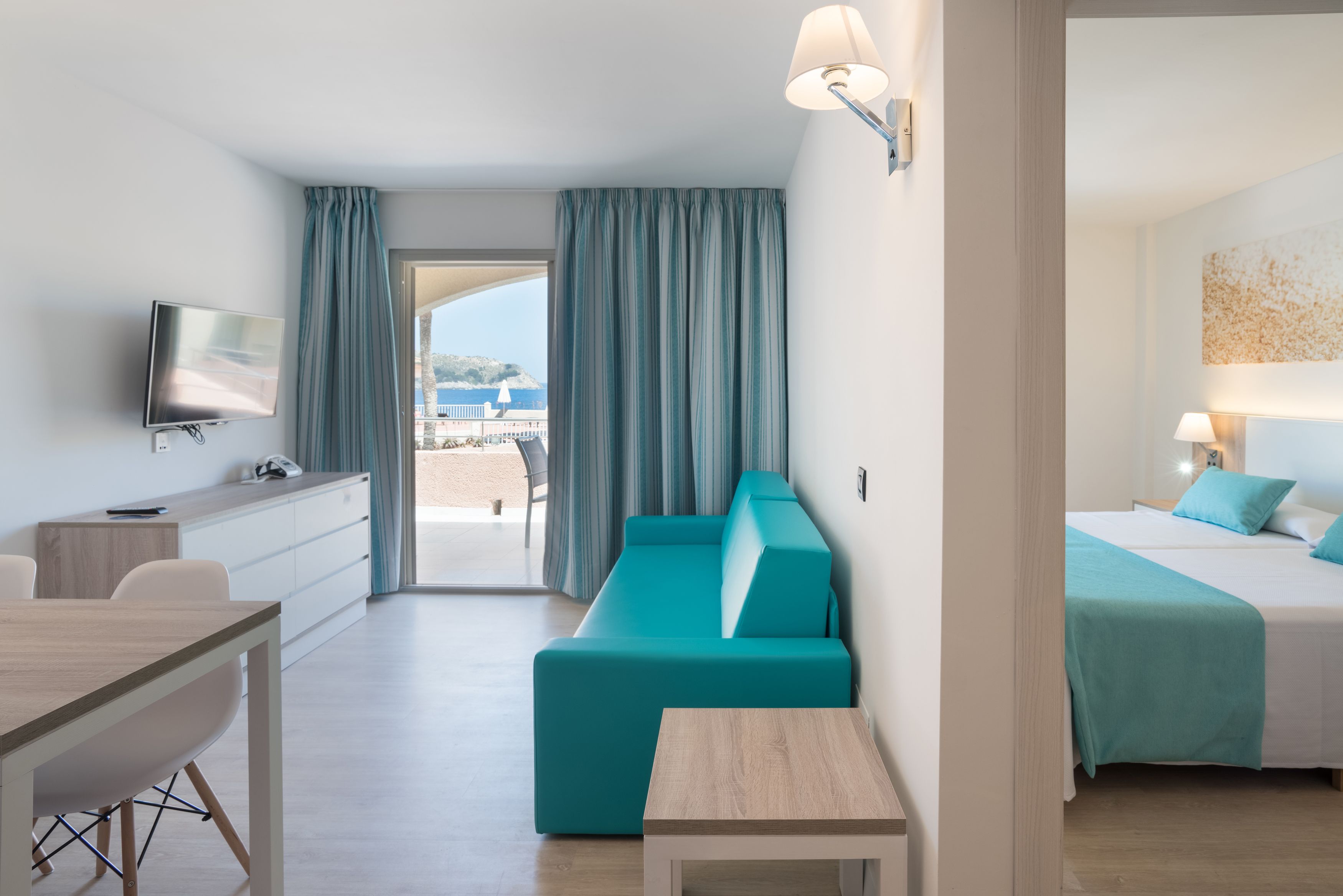 APARTMENT STANDARD 1 BEDROOM BALOCONY OR TERRACE