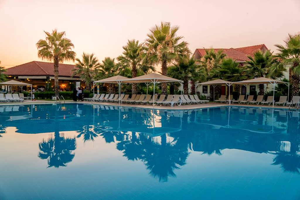 Piscina deschisă