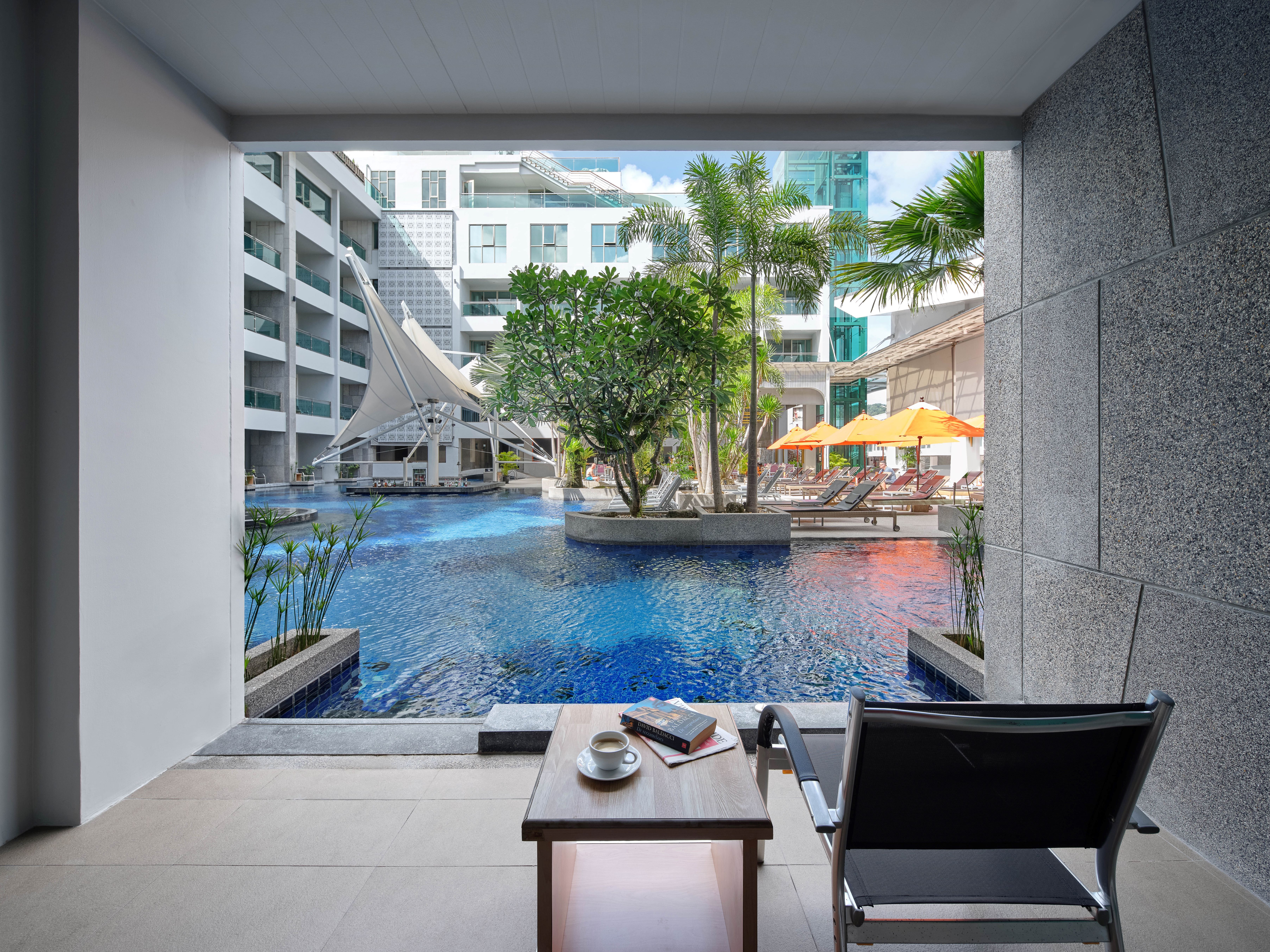 Deluxe Pool Access