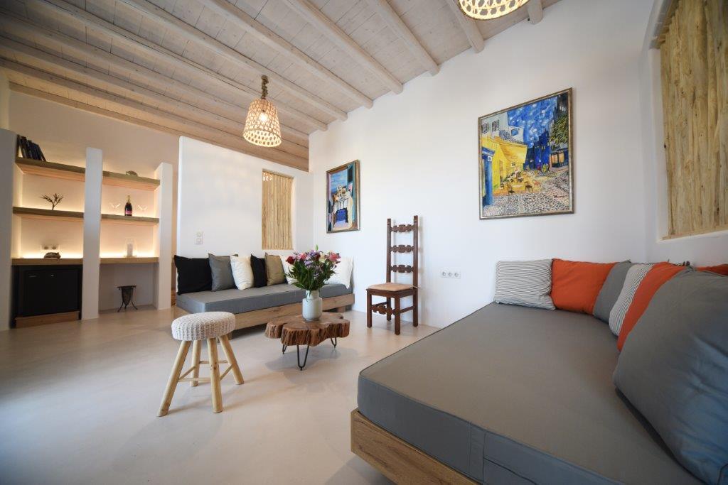 Master Suite with Plunge Pool